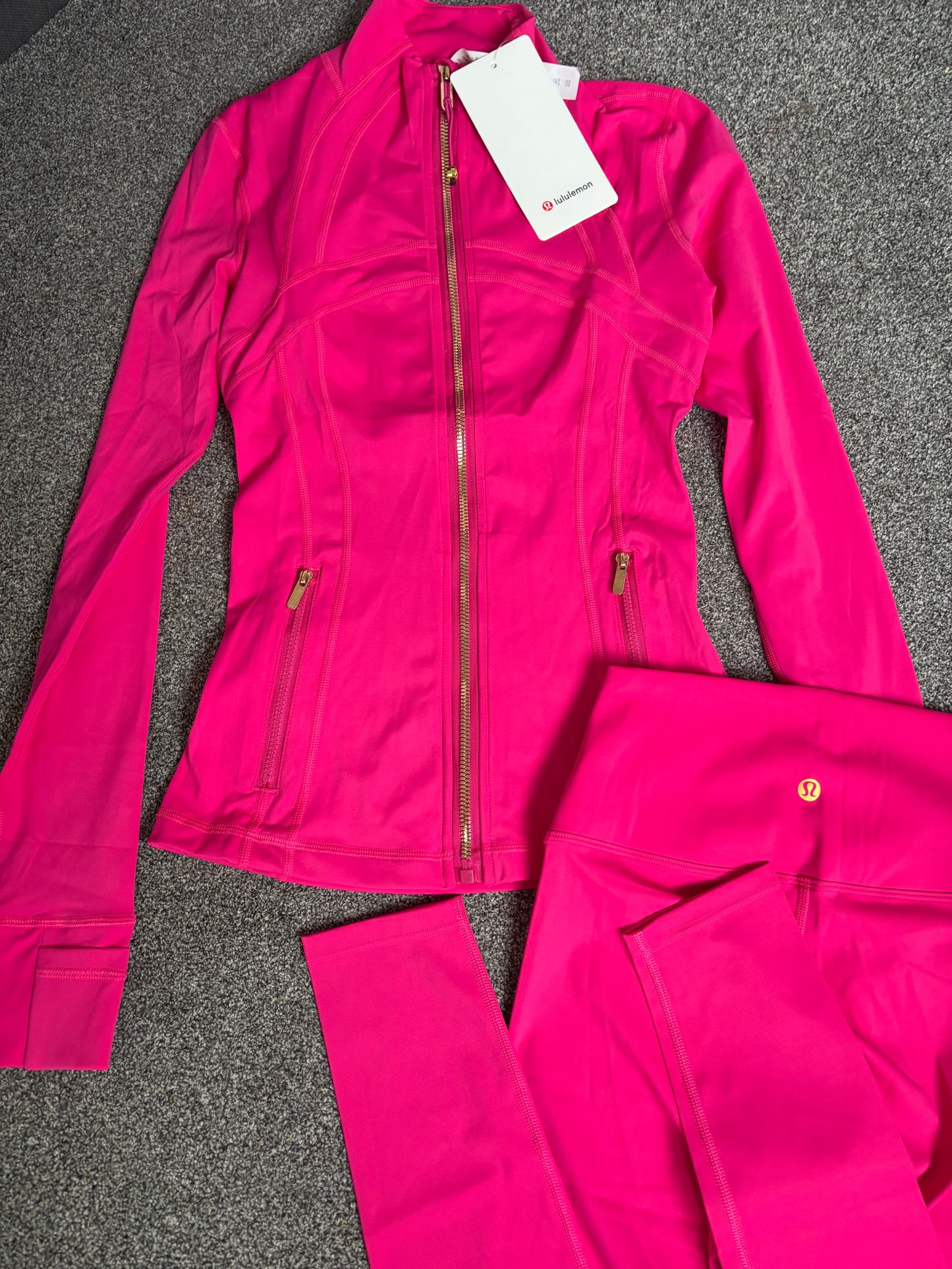 Hot pink & gold Lululemon gym set