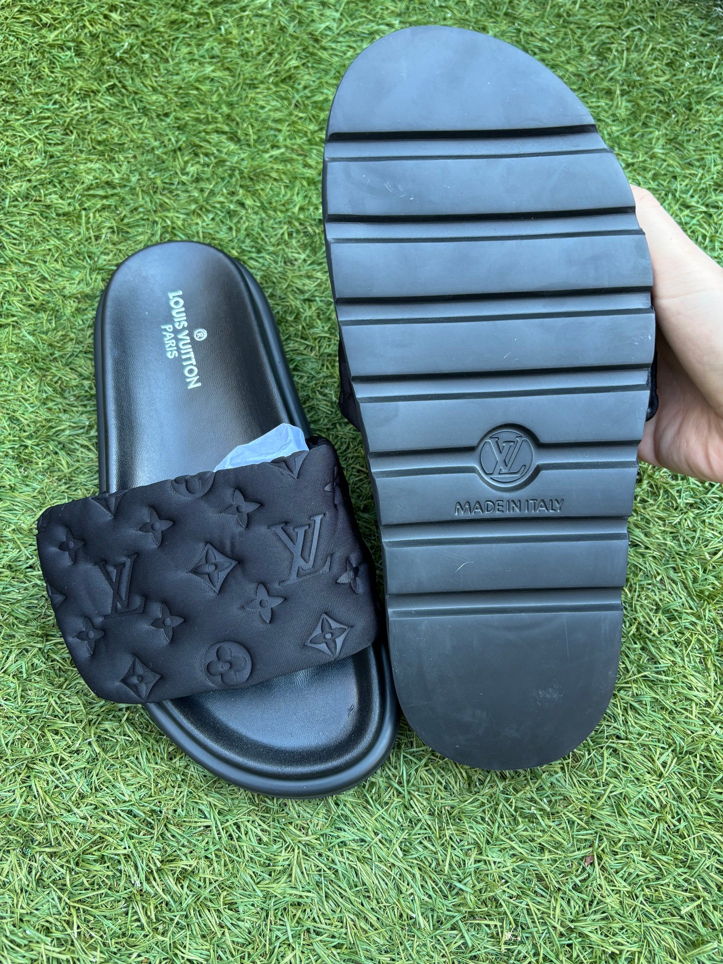 Black flower pillow sliders pre orders 3-4 weeks