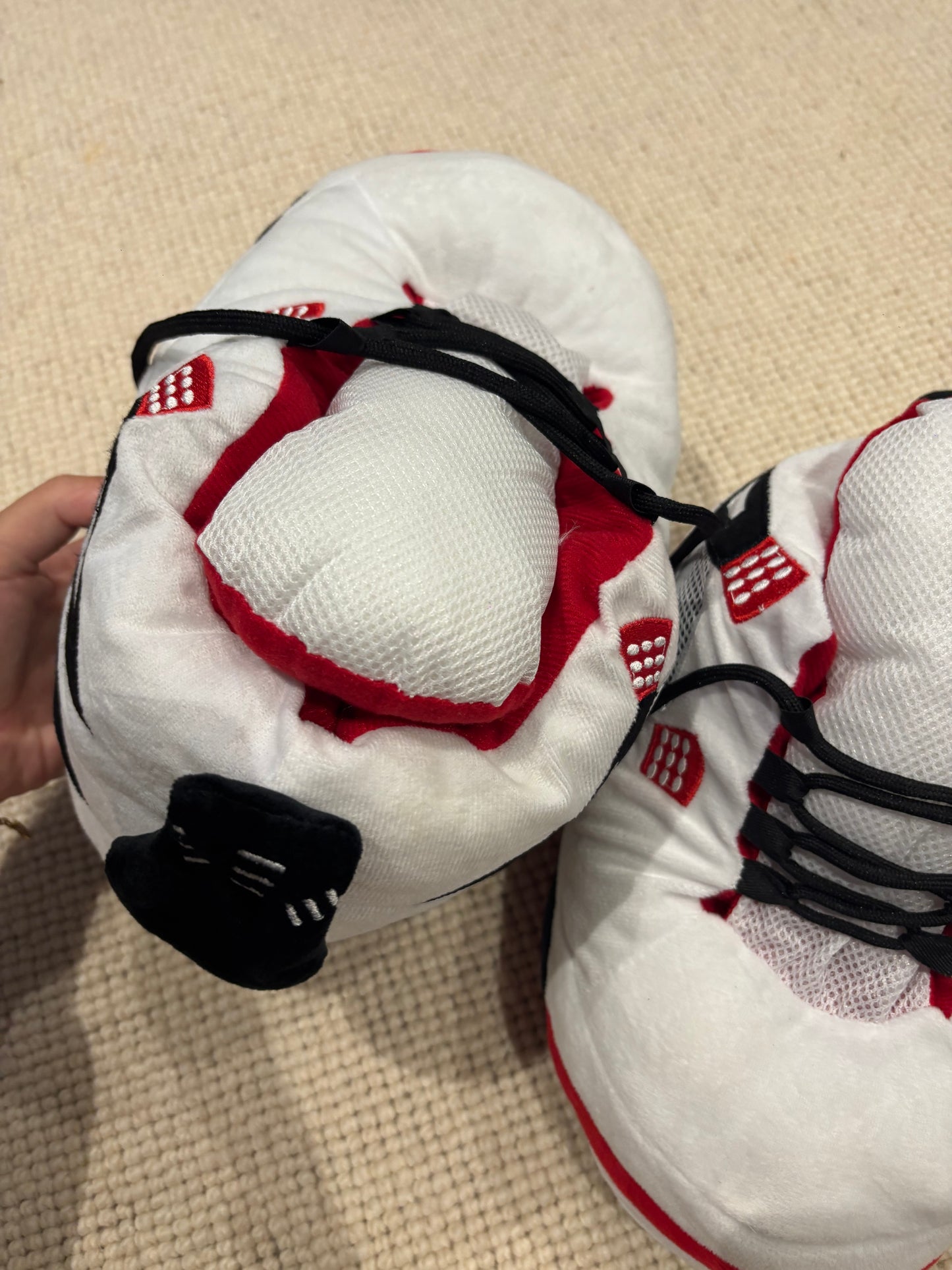 Jordan trainer slippers one size