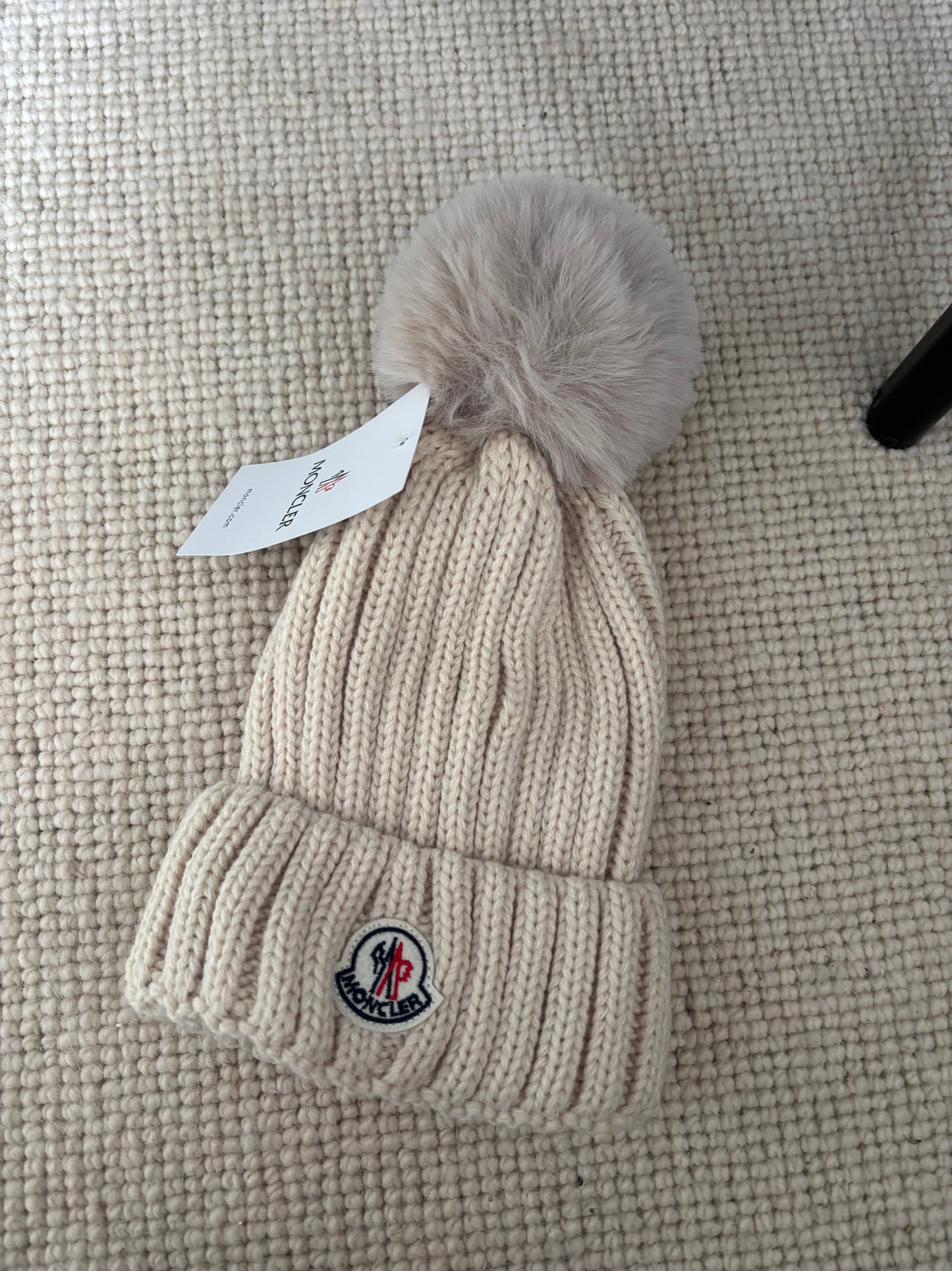 Cream m hat with Pom Pom
