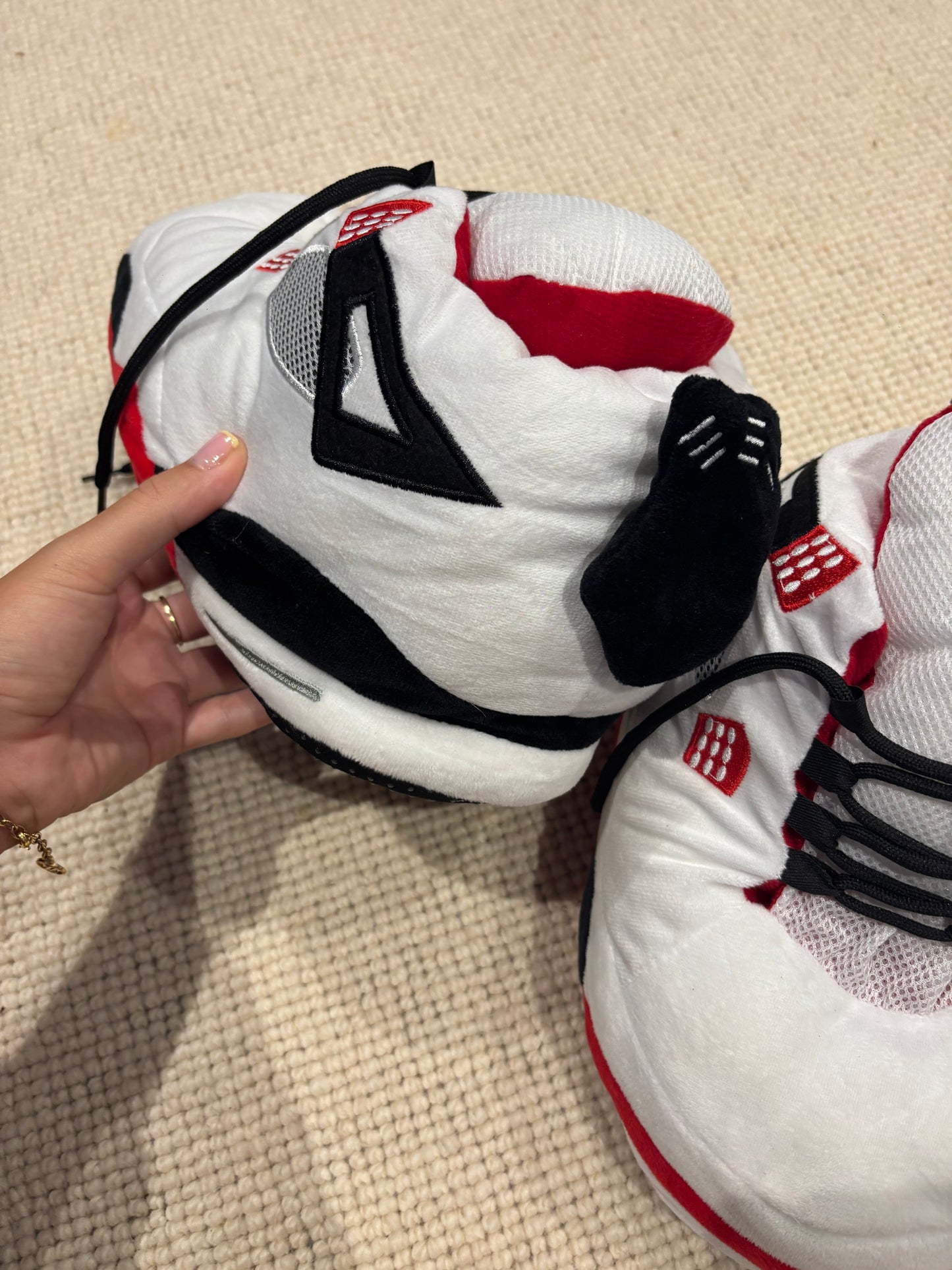 Jordan trainer slippers one size