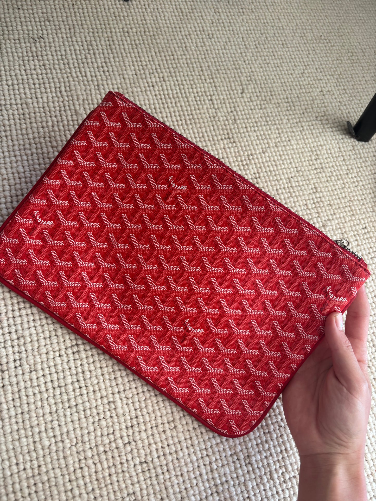 Red g big clutch bag