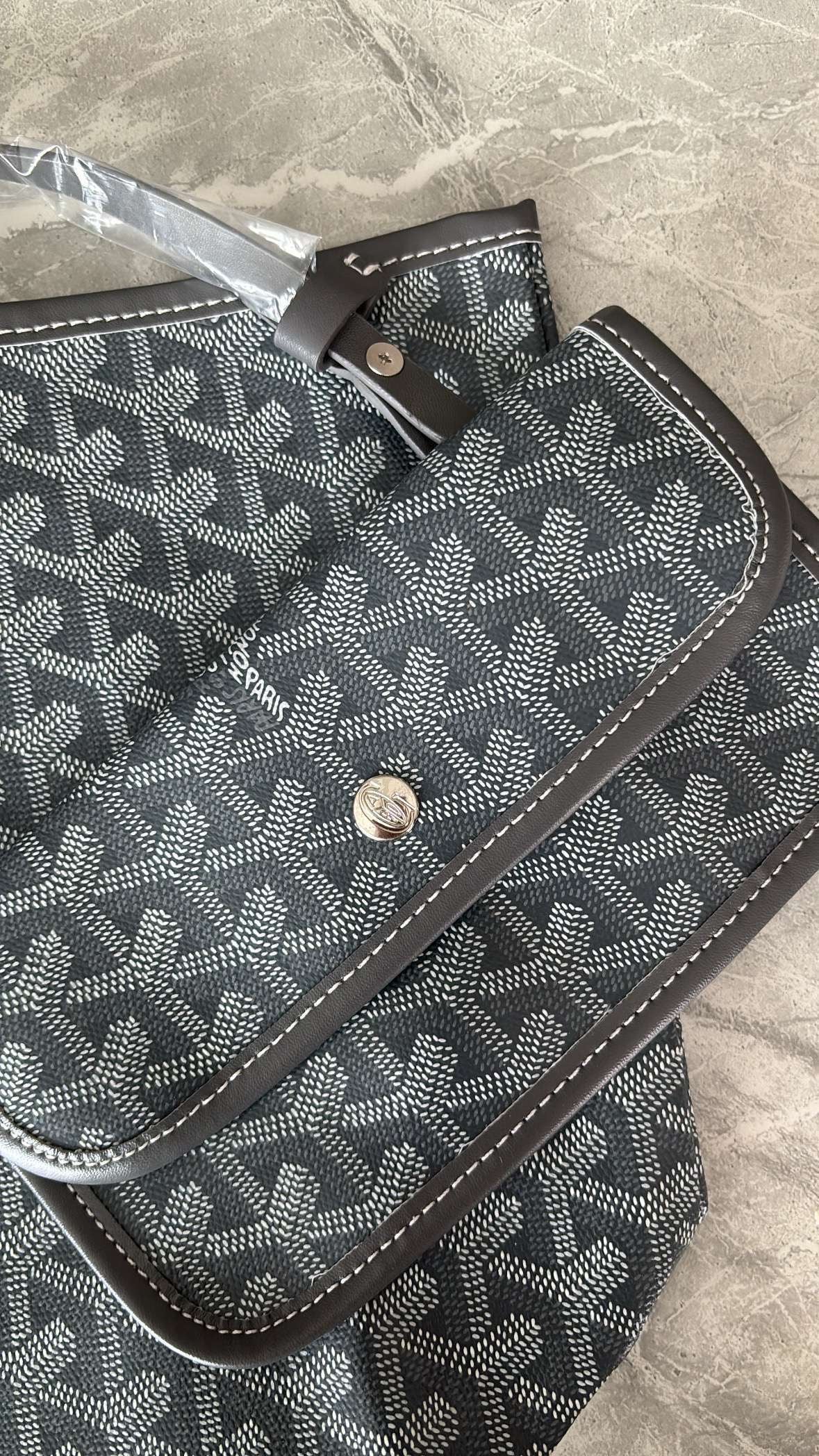 Grey shoulder bag - styled by lr