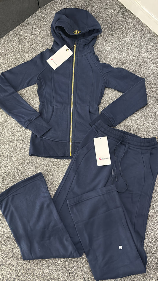 Navy blue with gold zip Lulu tracksuit size 2 (size xs)
