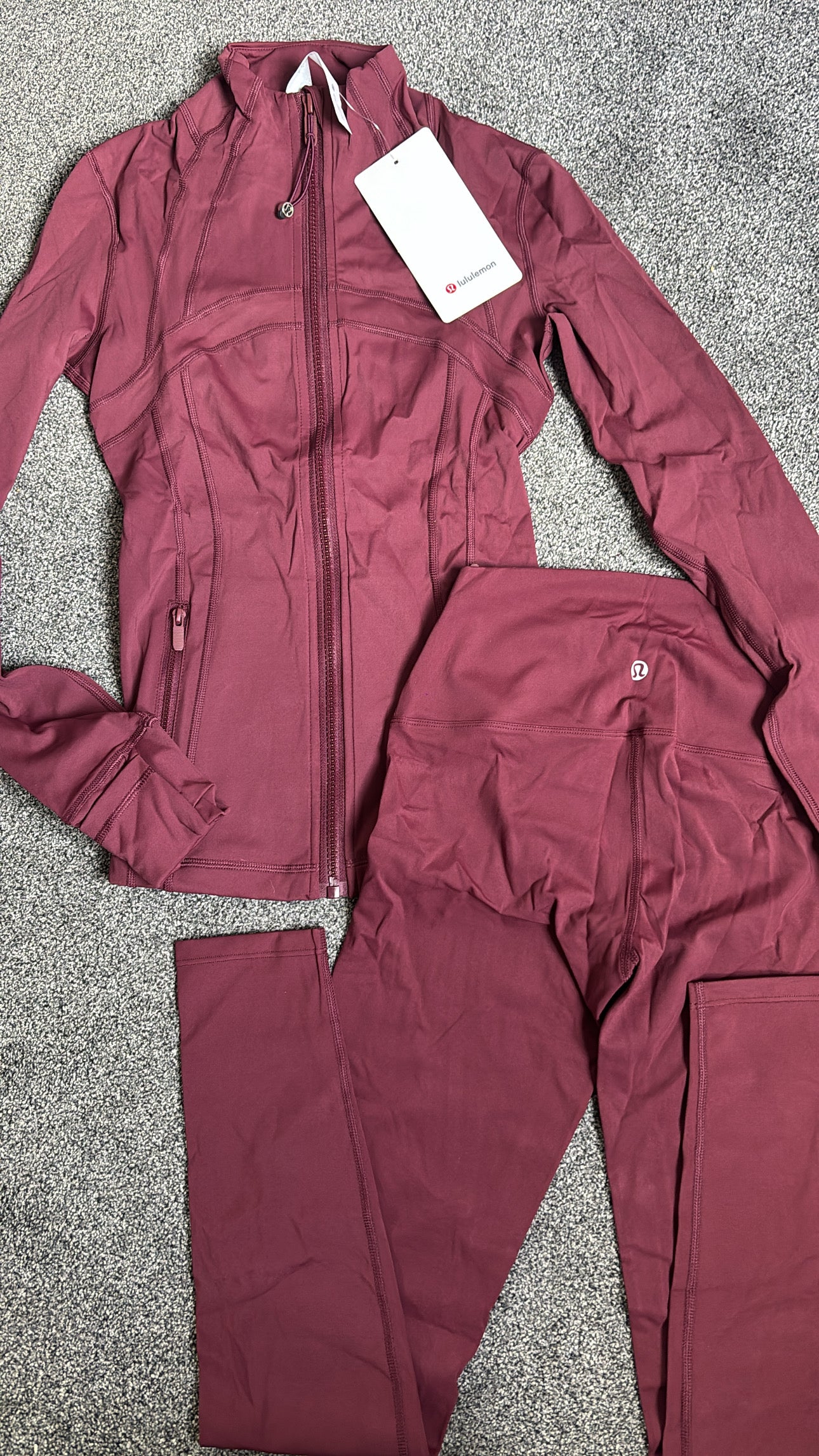 Burgundy lululemon gym set size2 ￼￼