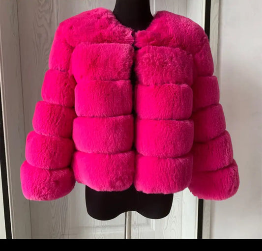 Faux fur coats pre order 2-3 weeks 5 row sleeve