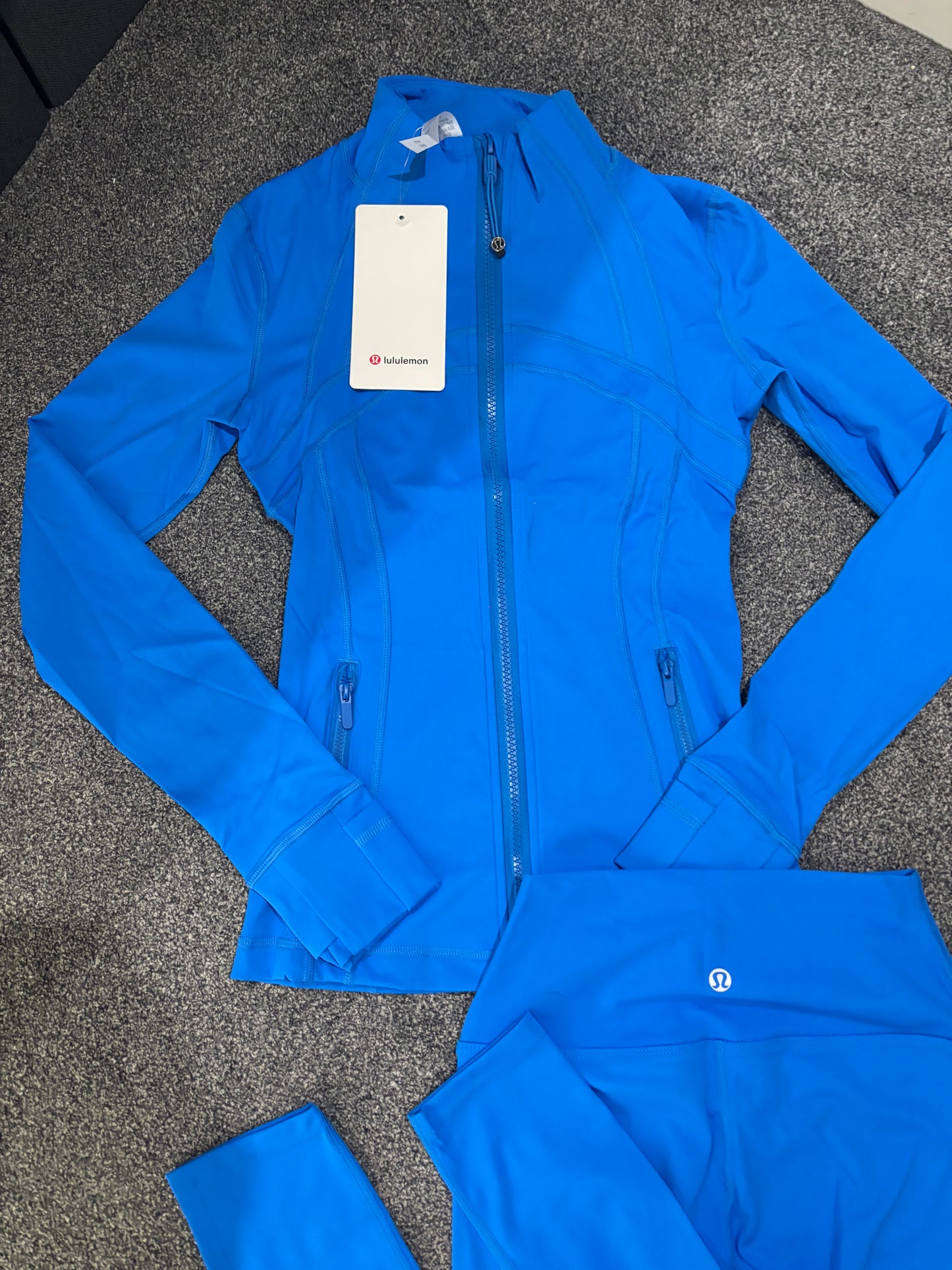 Royal blue lululemon gym set