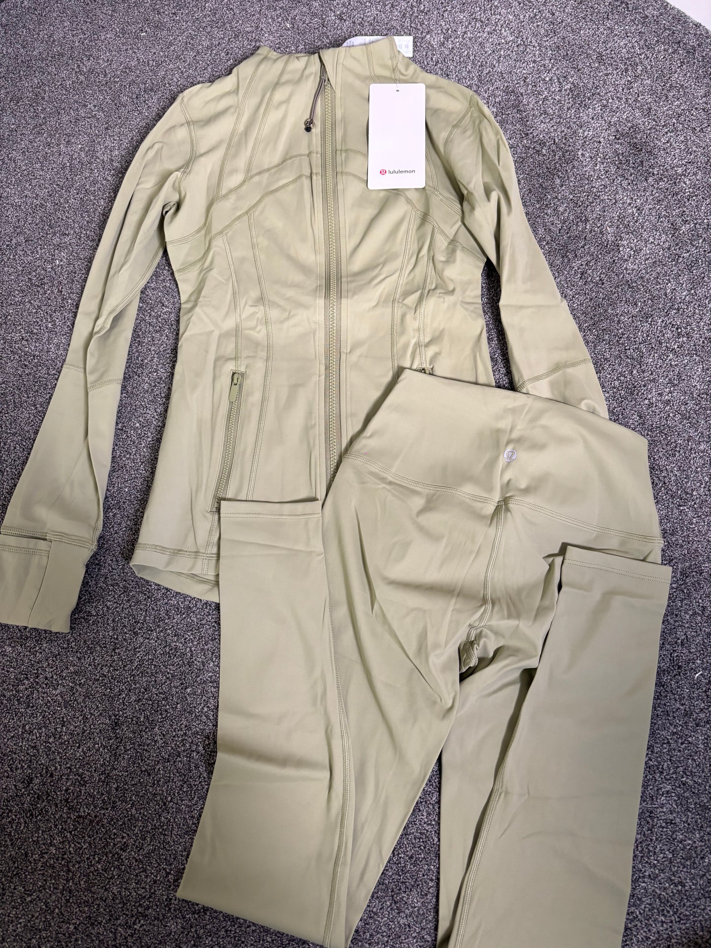 Khaki green lululemon gym set size 2