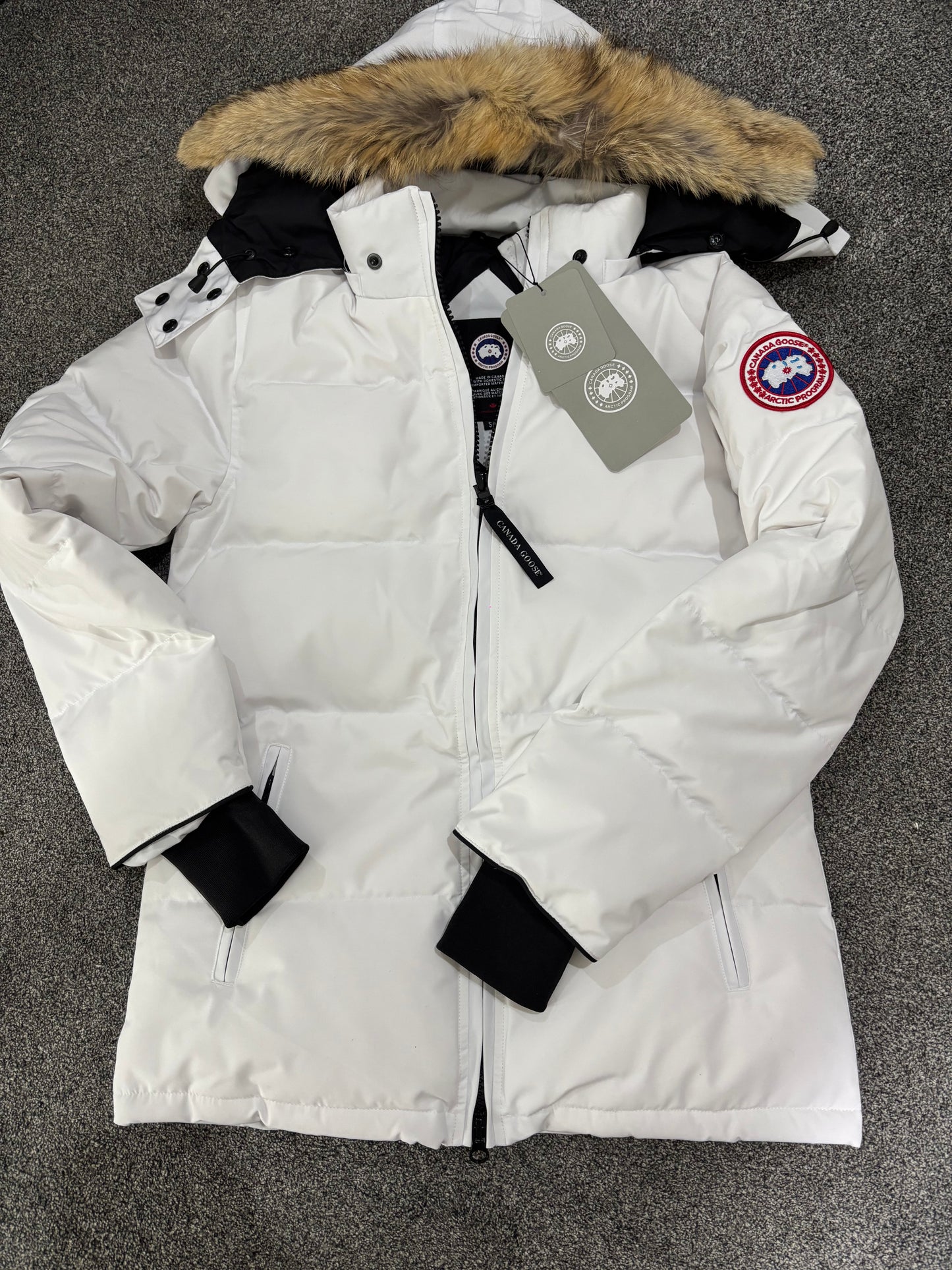 White Canada coat with fur