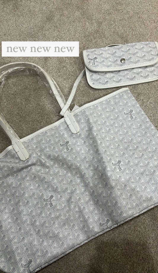 White g shoulder bag styled by lr