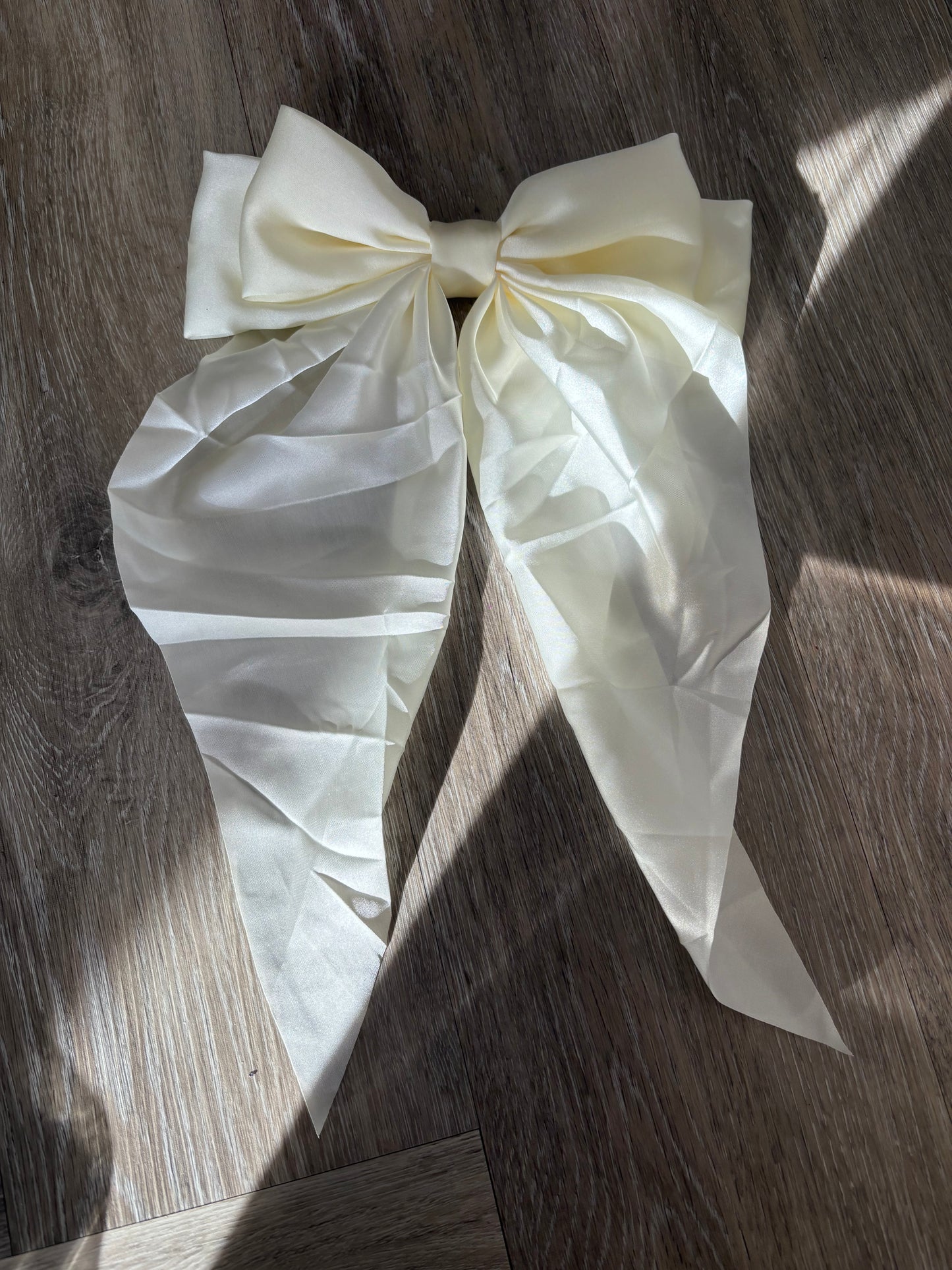 Cream hair bow clip