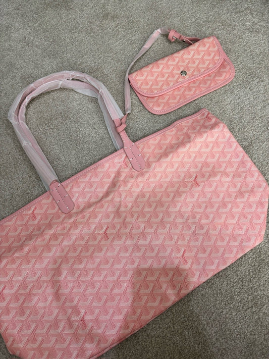 Pink g shoulder bag styled by lr