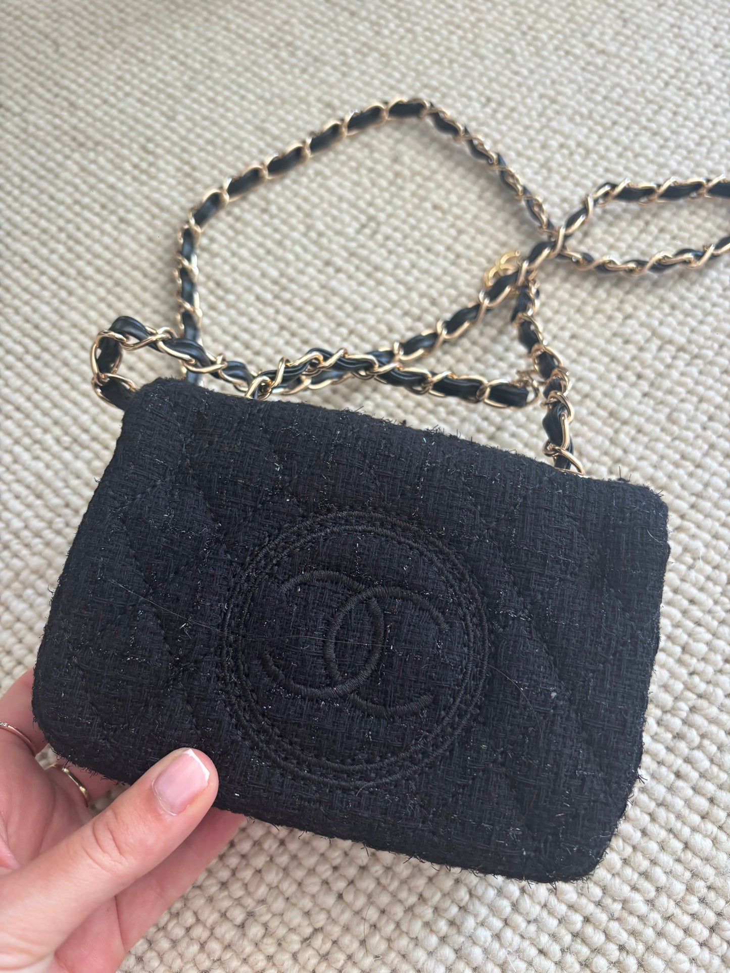 Black tarten print mini cc crossover bag