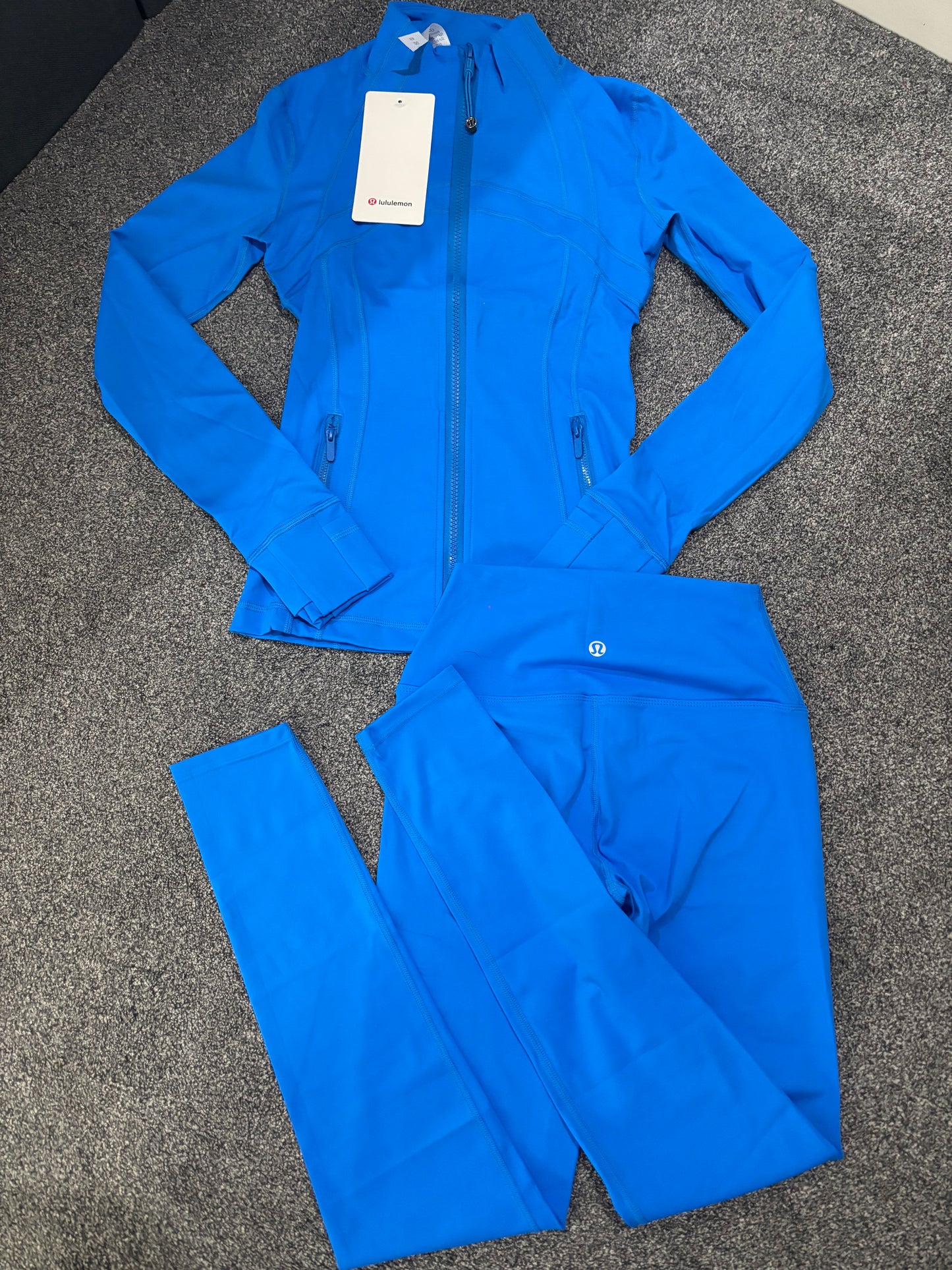 Royal blue lululemon gym set