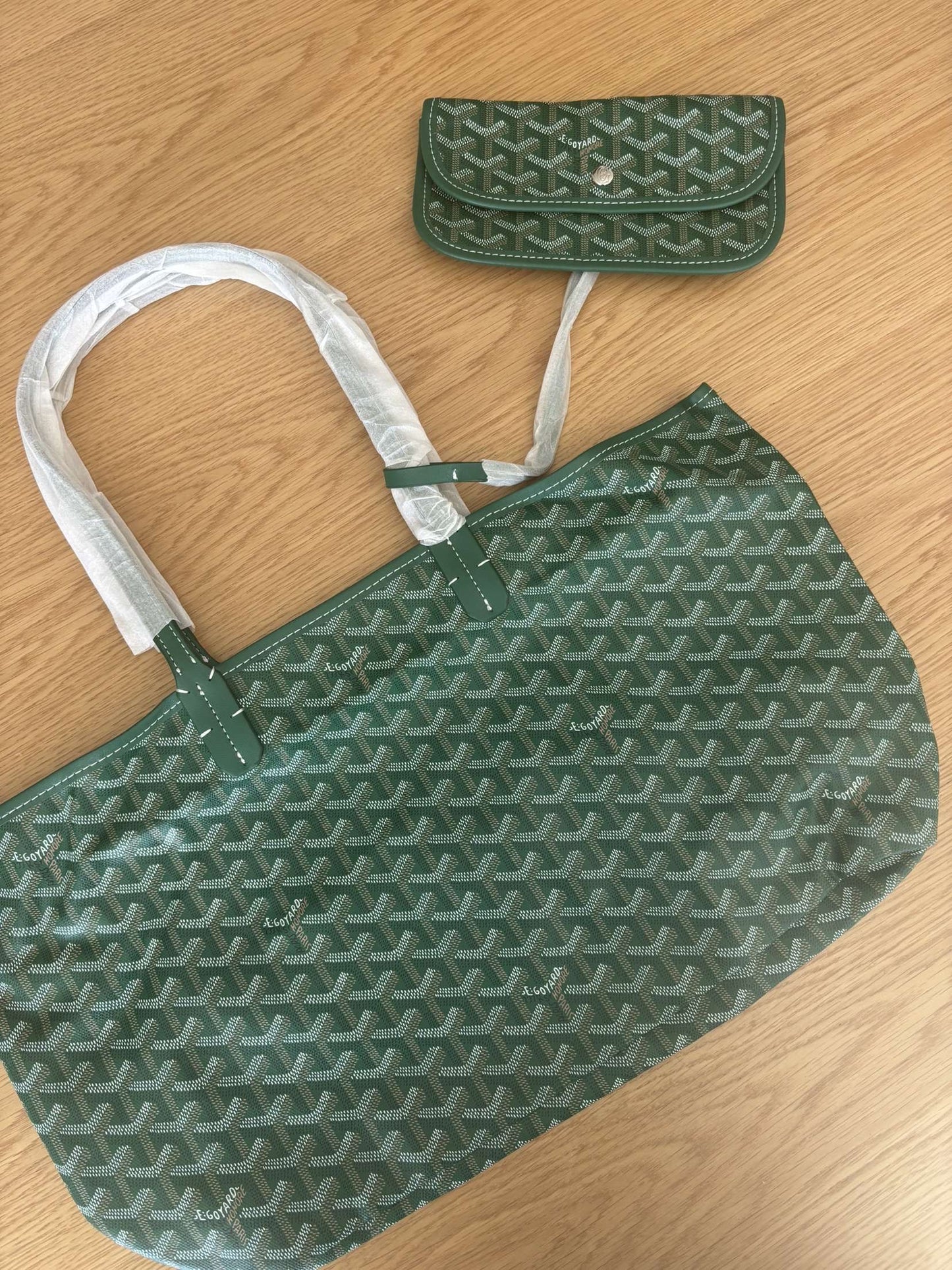 Green g shoulder bag styled by lr