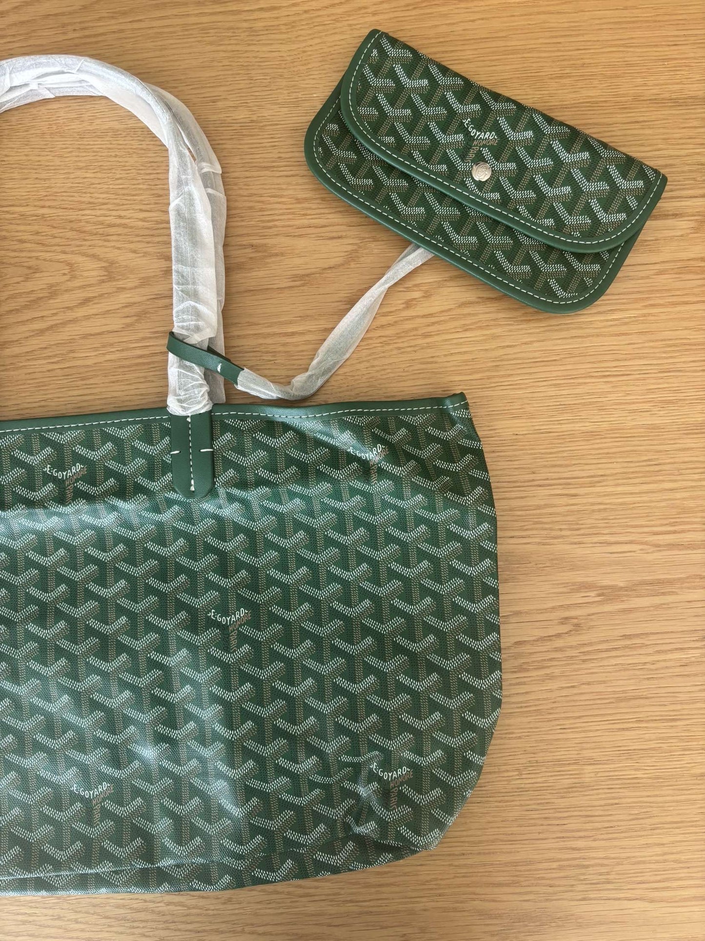 Green g shoulder bag styled by lr