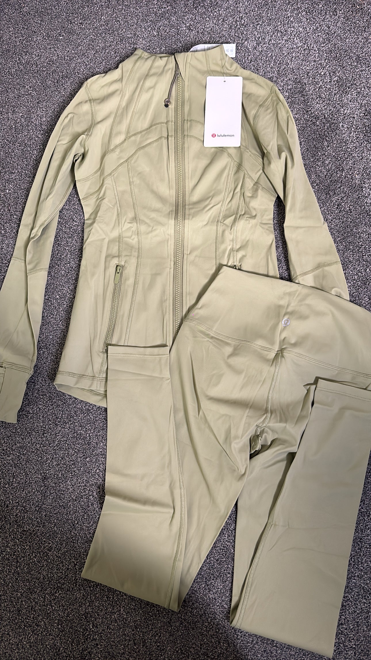 Khaki green lululemon gym set size 2