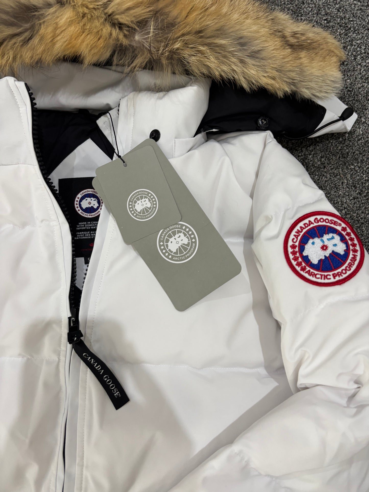 White Canada coat with fur