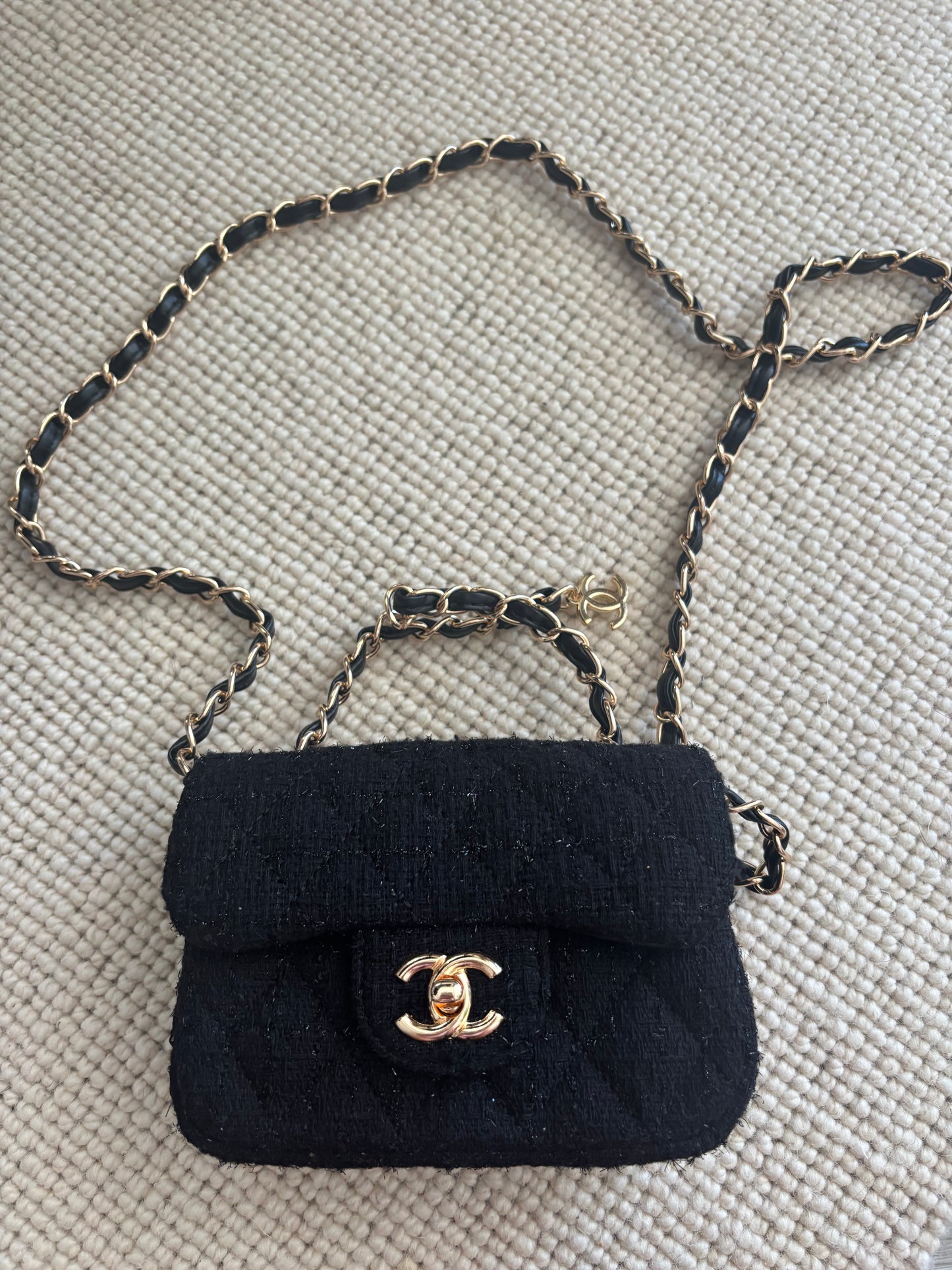 Black tarten print mini cc crossover bag