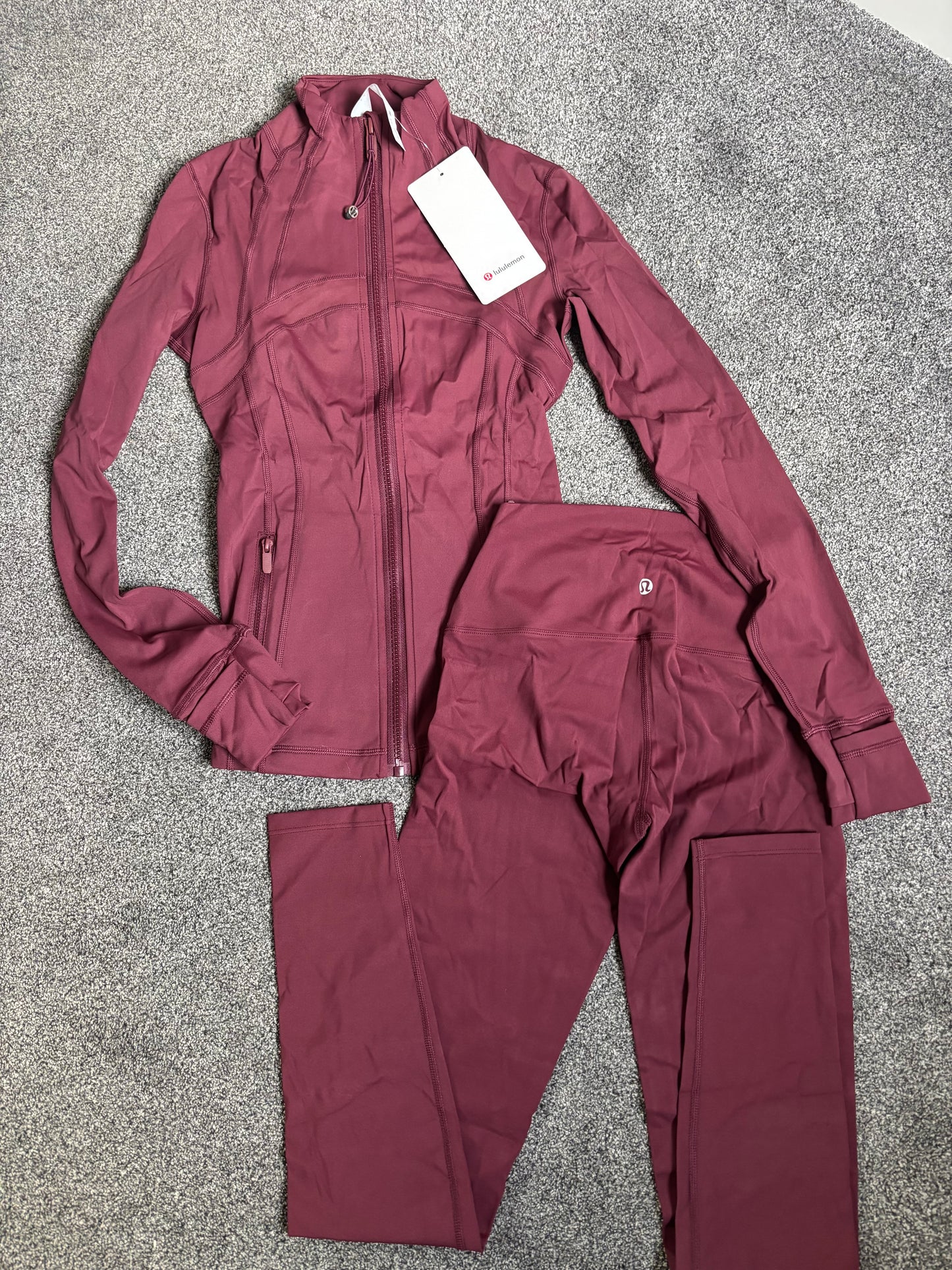Burgundy lululemon gym set size2 ￼￼