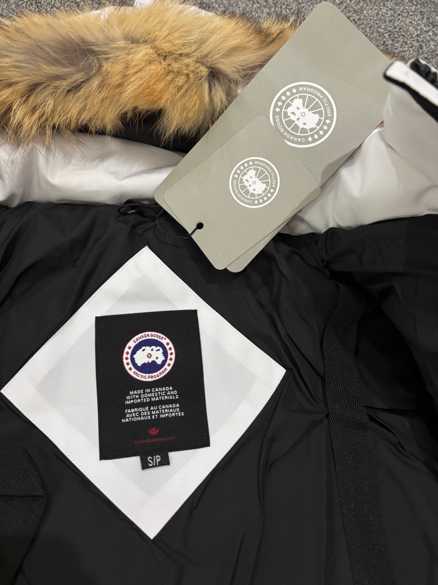 White Canada coat with fur