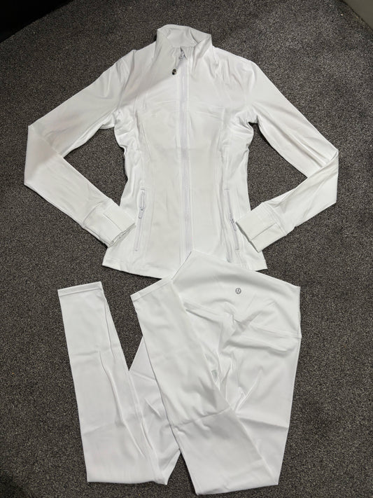 White lululemon gym set