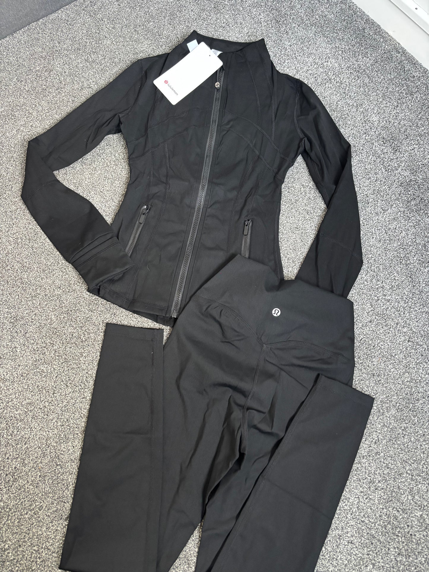 Black & black zip lululemon gym set size 2