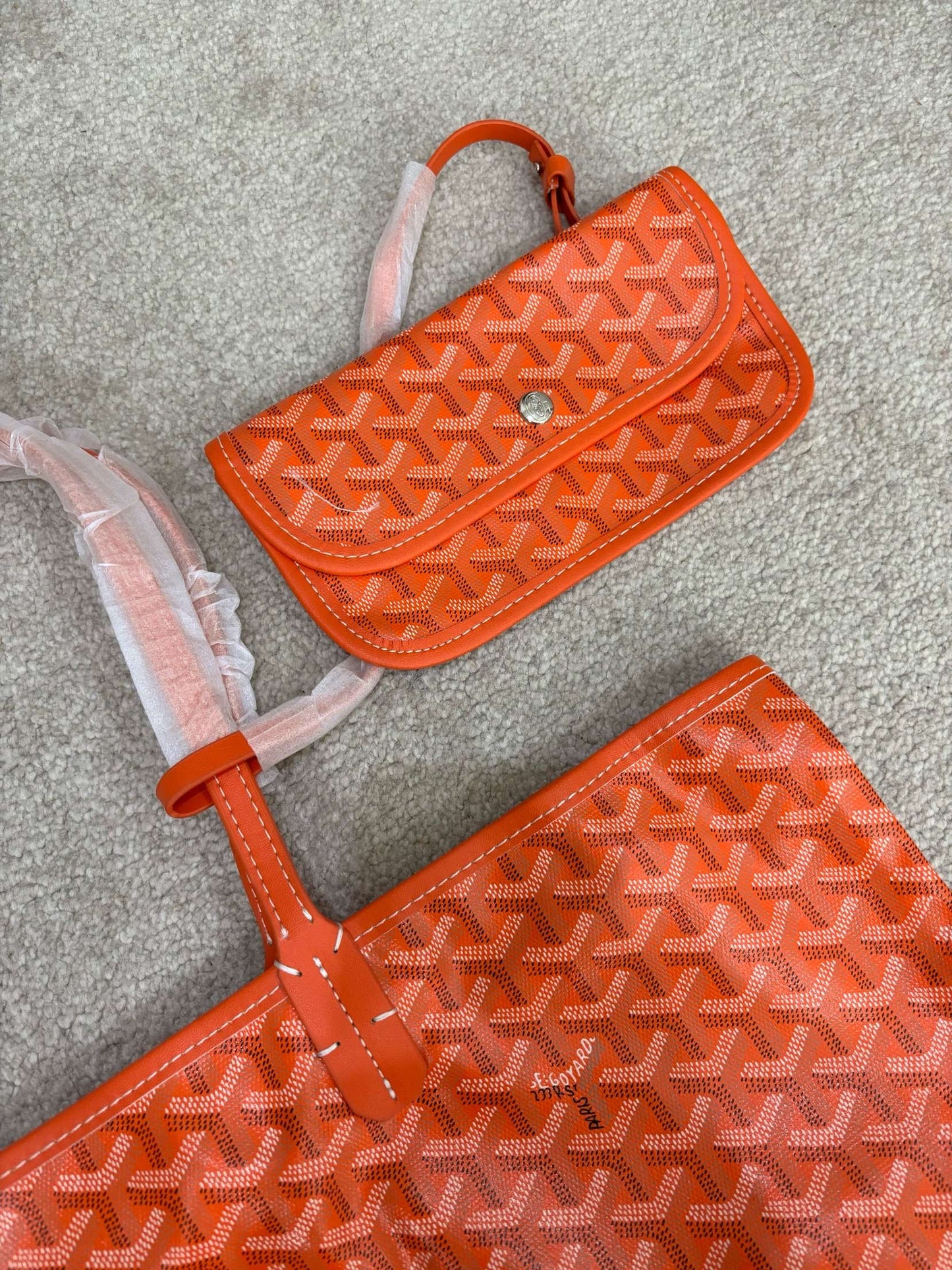 Orange g shoulder bag styled by lr