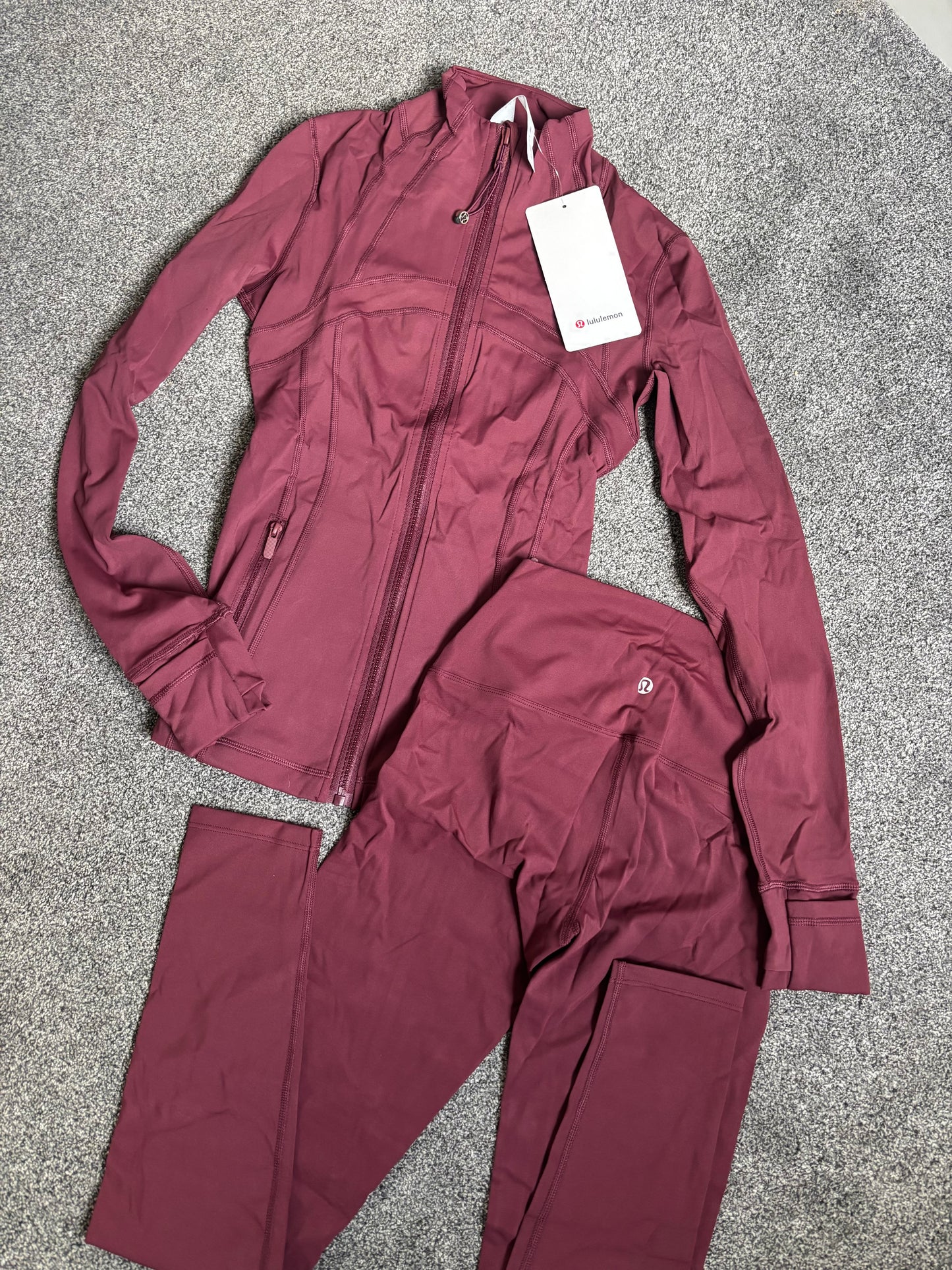 Burgundy lululemon gym set size2 ￼￼