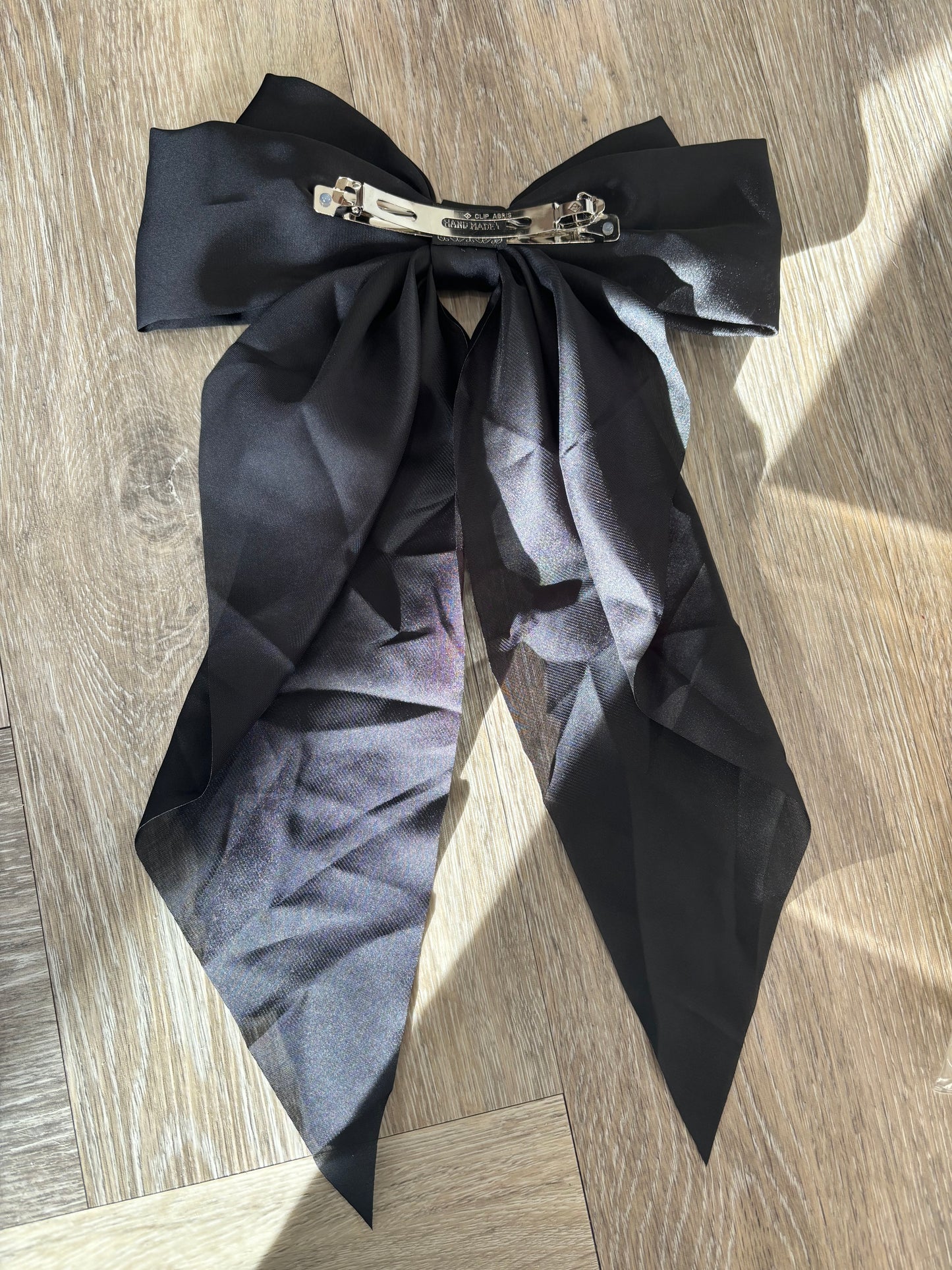 Black hair bow clip