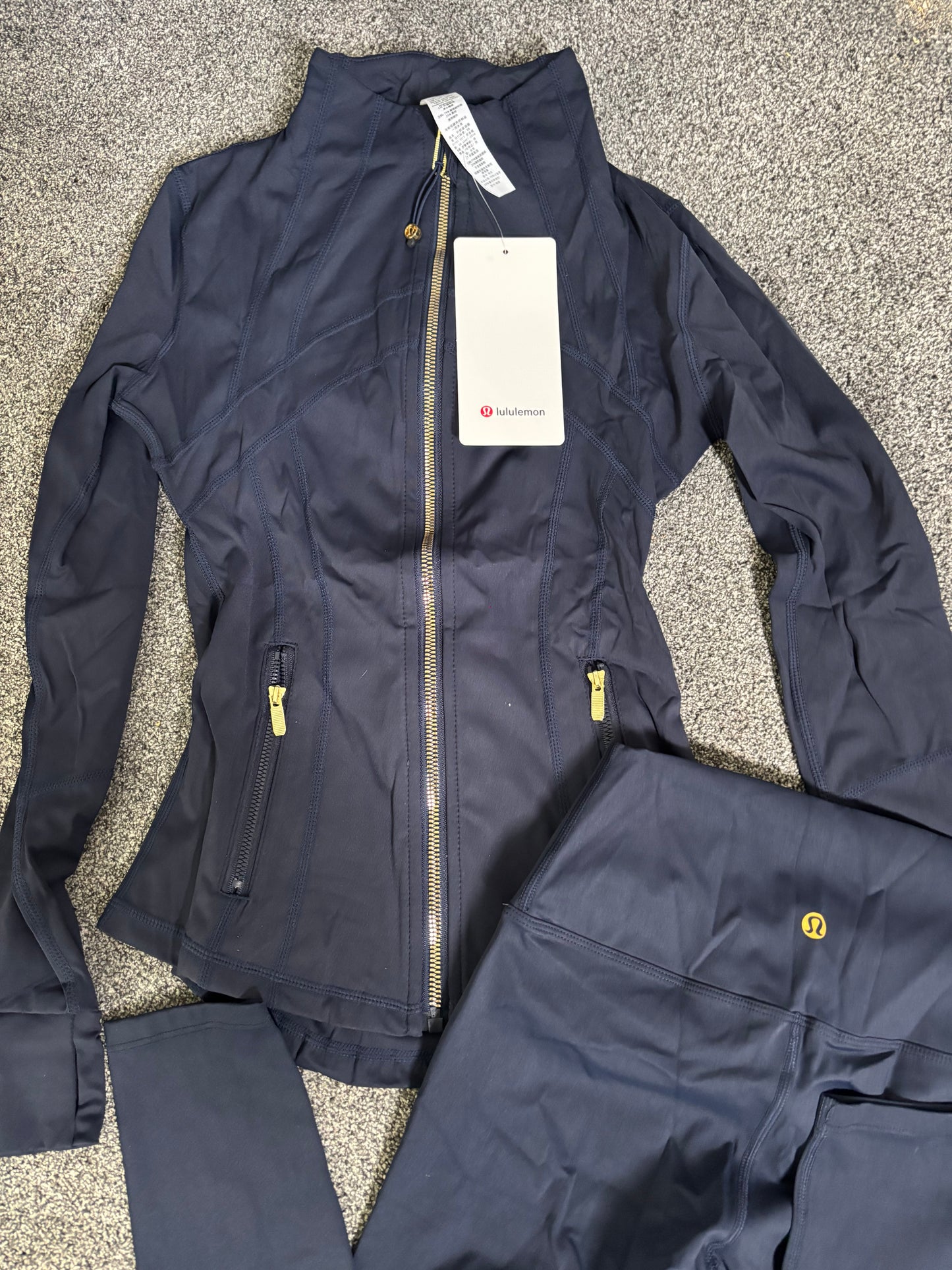 Navy blue & gold lululemon gym set size 2