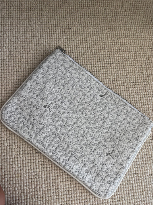 White g big clutch bag