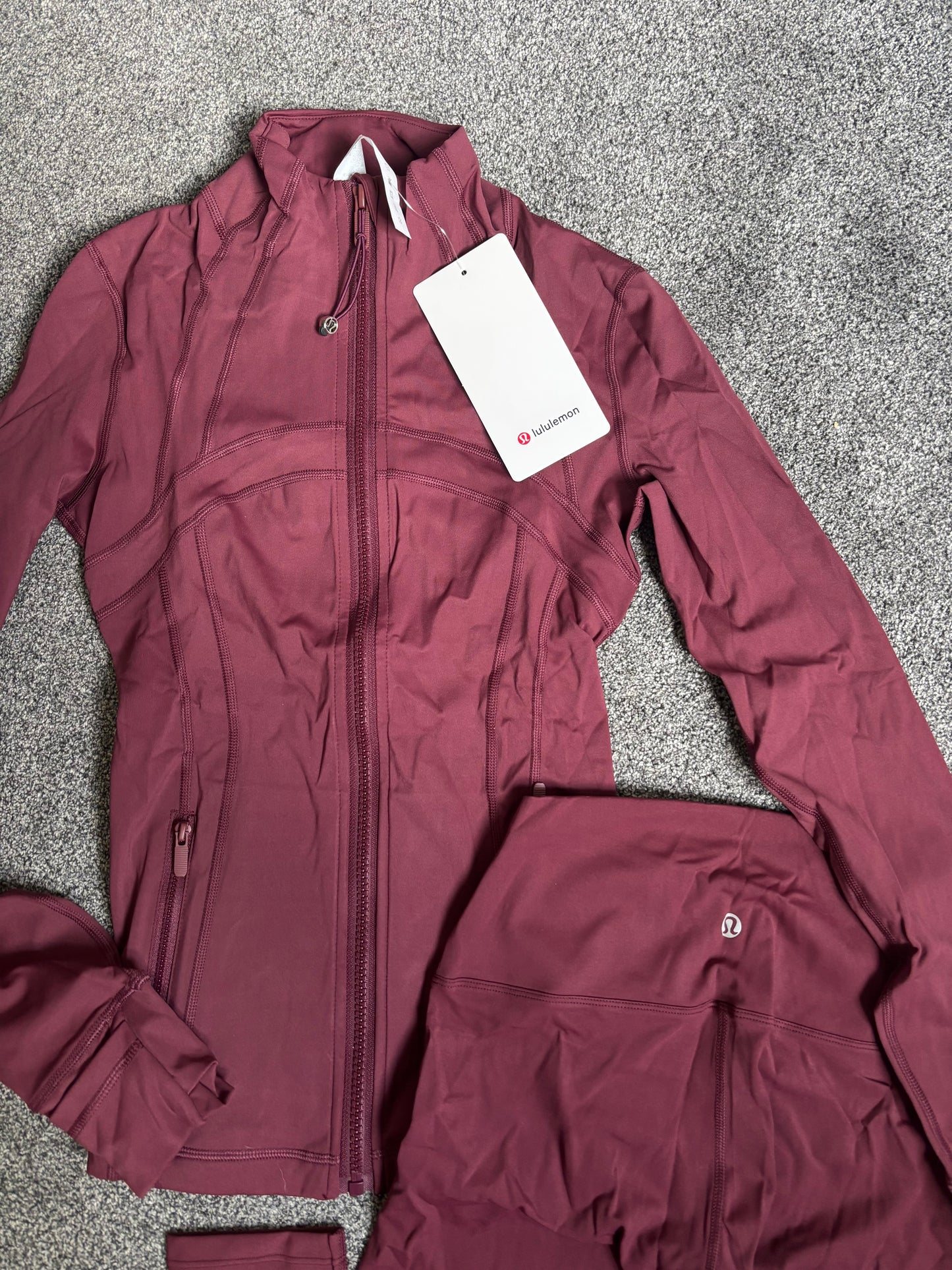 Burgundy lululemon gym set size2 ￼￼